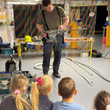 Ilgalaikis projektas  „Tėvelių darbai – vaikų svajonėms sparnai“